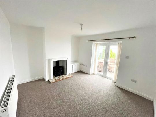 2 bedroom terraced house to rent - Photo 1