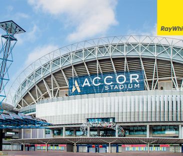 SPACIOUS FAMILY HOME IN A PRIME LIDCOMBE LOCATION - Photo 4