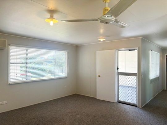 Low maintenance family home! - Photo 1