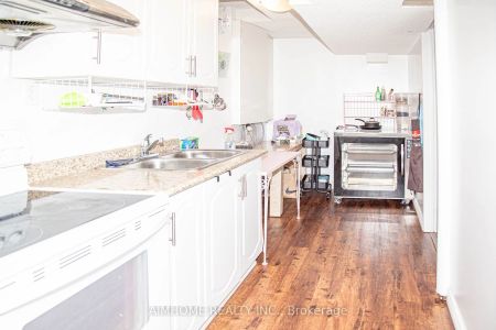 Detached Home For Lease | N9255063 - Photo 5