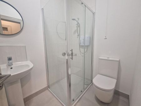 Apartment to rent in Cork, Tivoli - Photo 2