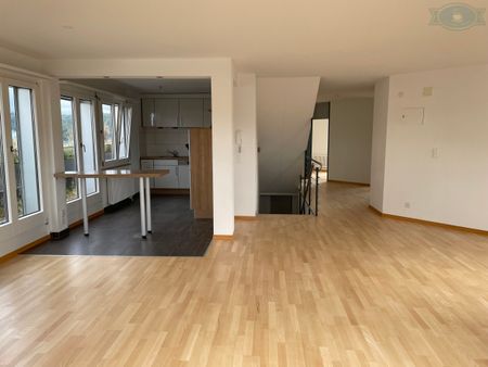 Spacious 5.5-room duplex penthouse in the center of Porrentruy - Foto 3