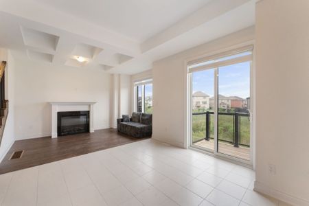 For Lease - 3077 Perkins Way, Oakville, Ontario - Photo 4