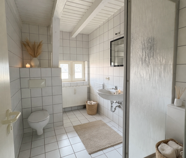 Gemütliche Dachgeschosswohnung in einer Zwickauer Altbauvilla - Photo 3