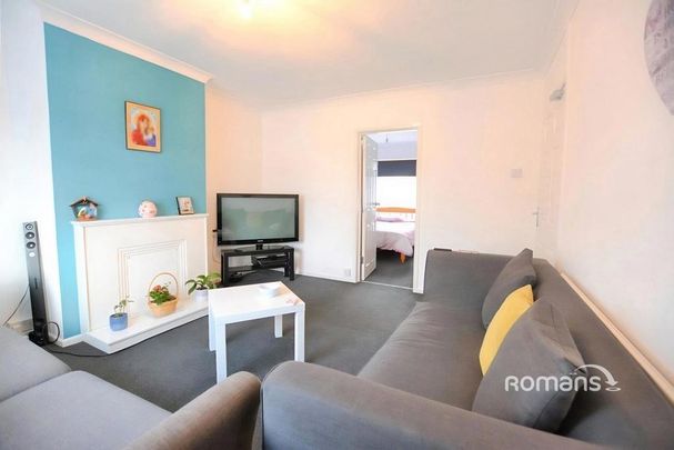 4 bedroom semi-detached house to rent - Photo 1