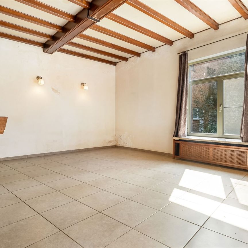 HANDELSPAND 111M2 MET WOONST 199M2 OP PERFECTE LOCATIE MET ENORME VISIBILITEIT! - Photo 1