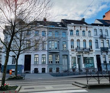 Vernieuwd appartement in volledig gerenoveerd herenhuis op wandelaf... - Foto 1