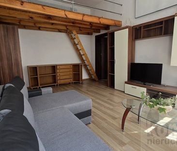 Duża Kawalerka-Centrum 1.piętro-Kamienica - Zdjęcie 2