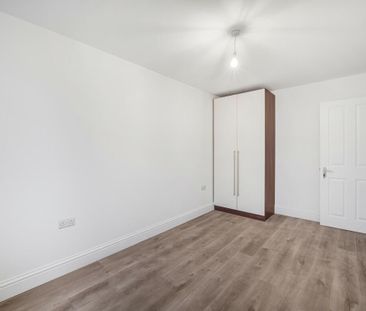 Room in a Shared House, Pennington Close, SE27 - Photo 1