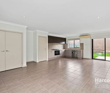 Stunning 3-Bedroom Home in Greenvale - Photo 2