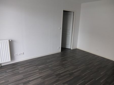 Location Appartement 2 pièces 45m² NANTES 44200 - Photo 2
