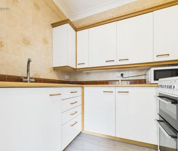 1 bedroom retirement property to rent - Photo 3