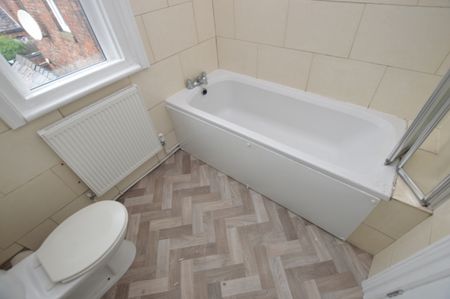 1 Bedroom Flat - Photo 4