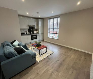 1 Bedroom Flat / Apartment - Lodge Road, Southampton - Photo 6