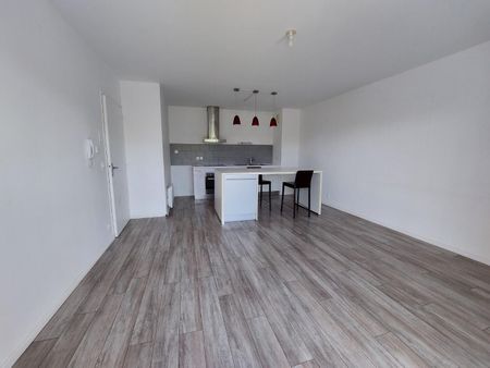 location Appartement T2 DE 44.11m² À AURAY - Photo 3