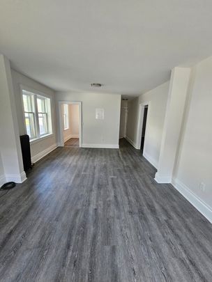 For Lease - 983 Main Street Unit# 1, Hamilton, Ontario - Photo 1