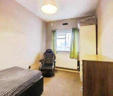 4 bedroom house to rent - Photo 4