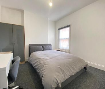 Double room - £595pcm, deposit £595 in shared house : £595 per month - Photo 5