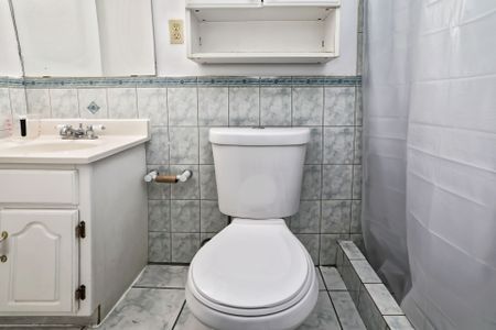 For Lease - 16 Kingsdown Drive Unit# Lower, Toronto, Ontario - Photo 3