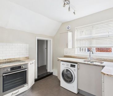 2 bedroom terraced house to rent - Photo 6