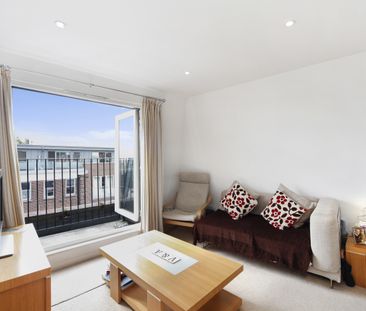 Wimbledon Park Road, Southfields, London, SW19 flat to rent - Photo 2