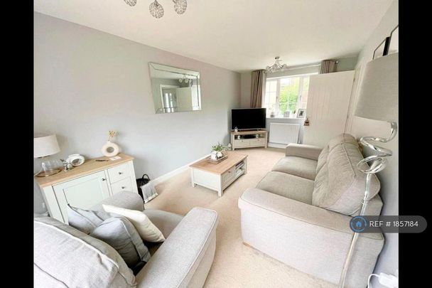 3 bedroom terraced house to rent - Photo 1