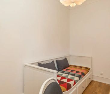 Room in a shared 6-bedroom apartment for rent in Lisbon, professionals only - Photo 6