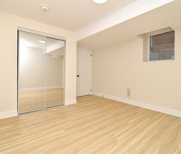 For Lease - 373 CREEK PATH Avenue, Oakville, Ontario - Photo 4