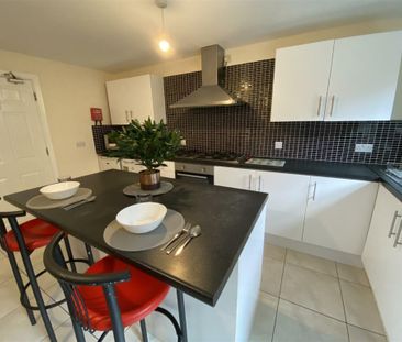 Hearsall Lane Room 6 - Photo 3