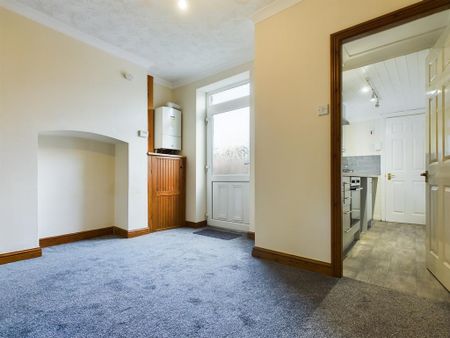 2 bedroom terraced house to rent - Photo 4