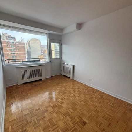 1 CH - 1 SDB - Montréal - $1,560 /mo - Photo 3