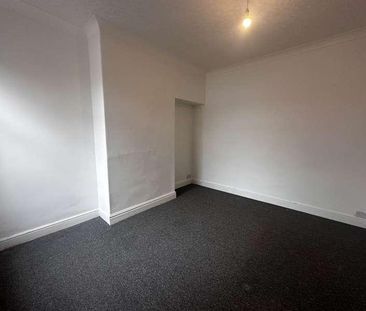 Highfield Avenue, Grimsby!, DN32 - Photo 4