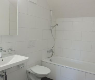 Neuwertige und grosszügige 3.5-Zimmer Dachwohnung - Photo 5