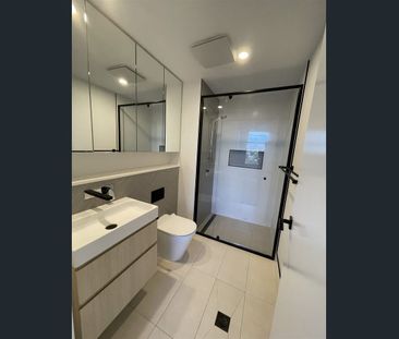 Share Accommodation - One Room for Rent-- Furnished, convenient and... - Photo 5