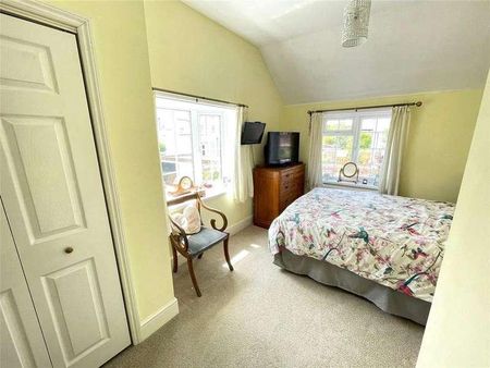 Anglesey Arms Road, Alverstoke, Gosport, PO12 - Photo 4