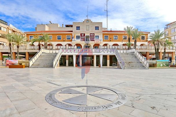 Casa o chalet de alquiler en Calle Vicente Ramos, 6, Pueblo - Photo 1