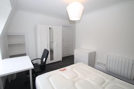 2 Bedroom | Flat 4, 18 Seaton Avenue, PL4 6QJ - Photo 2