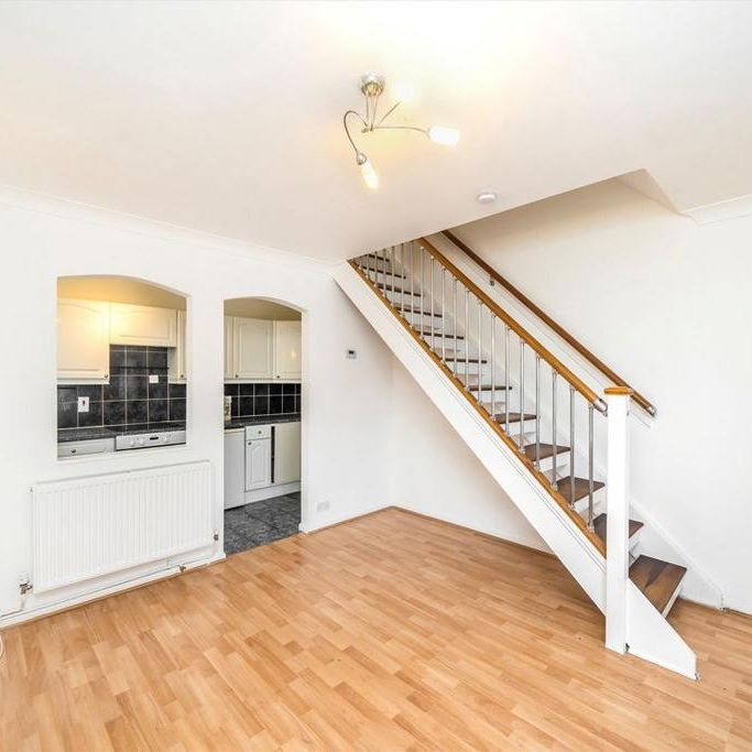 1 bedroom semi-detached house to rent - Photo 1