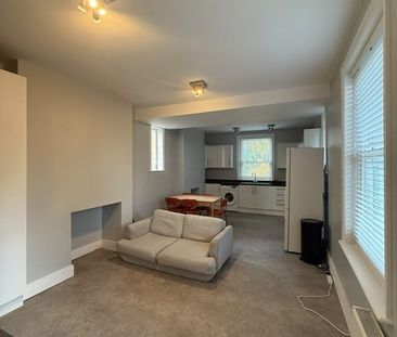4 Bed Flat, Gondar Gardens, NW6 - Photo 1