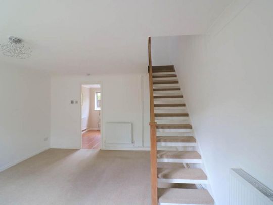 3 bedroom end of terrace house to rent - Photo 1