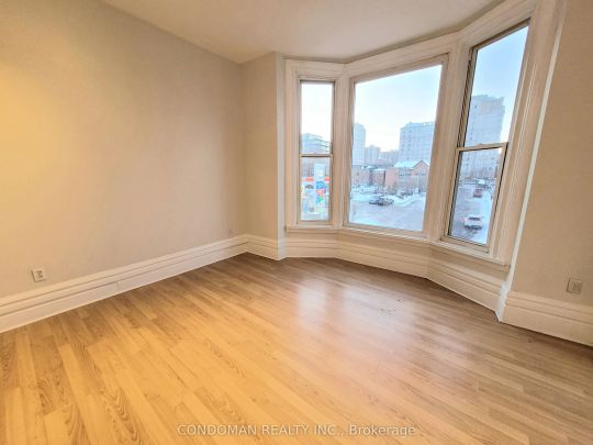 139 1/2 John Street S #4 - Photo 1