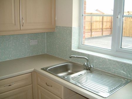 2 bedroom flat to rent - Photo 5