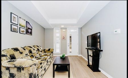 For Lease - 100 Canon jackson Drive Unit# 104, Toronto, Ontario - Photo 3