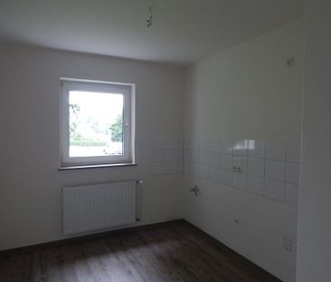 Schöne 3 Raum Wohnung mit Balkon - Foto 1