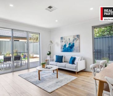 MODERN, LOW MAINTENANCE LIVING IN A WONDERFUL LOCATION! - Photo 2