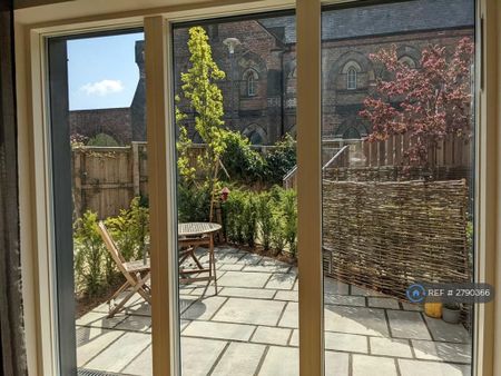 1 bedroom semi-detached house to rent - Photo 2