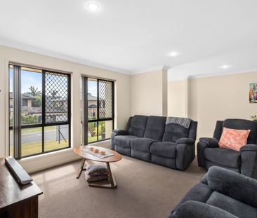 Low-Set Family Home Close To All Ammenities! - Photo 4