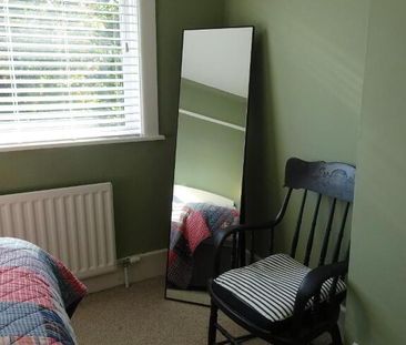6 Knockbreda Drive, Belfast, BT6 0HJ - Photo 2