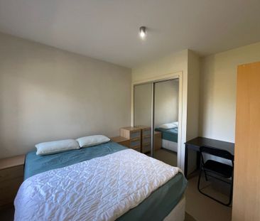 Furnished 1 Bedroom Apartment in Monash Green Estate - Photo 2