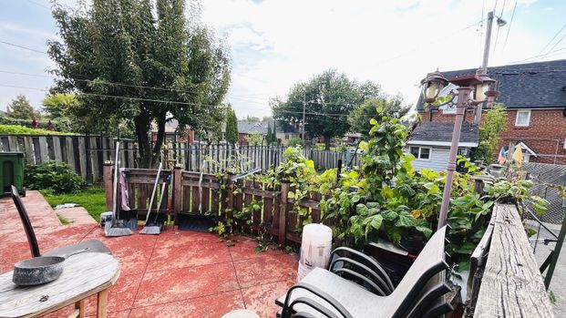 For Lease - 252 Scott Road Unit# Main, Toronto, Ontario - Photo 1